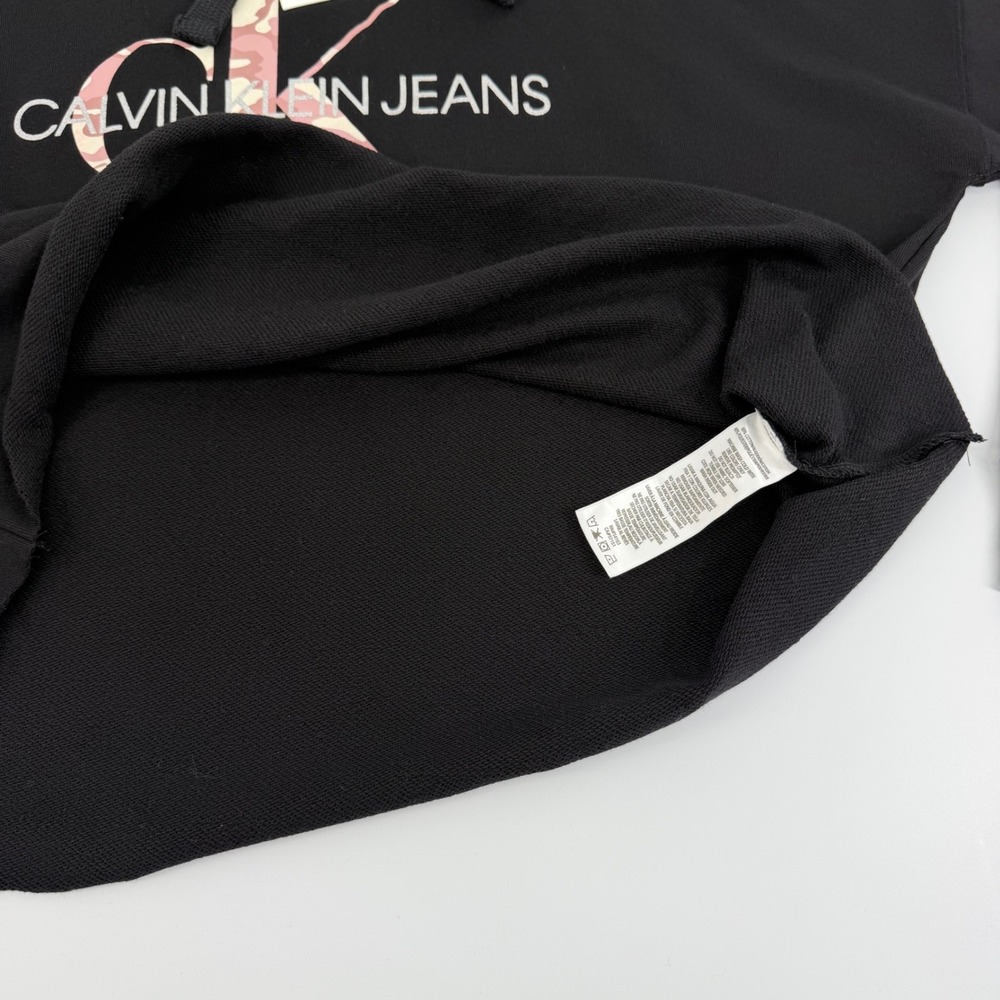 Calvin Klein Jeans Hoodie Womens XL Black New Camo Logo Cropped Raw Hem Pullover - Picture 4 of 7